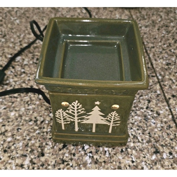 Scentsy Tannenbaum Wax Warmer Christmas Pine Trees Green  Full Size Holiday - Picture 2 of 6